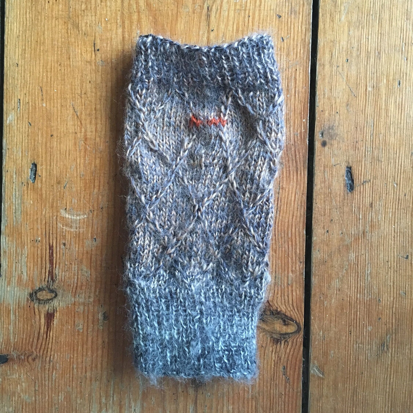 Beth’s Wristwarmers - PATTERN