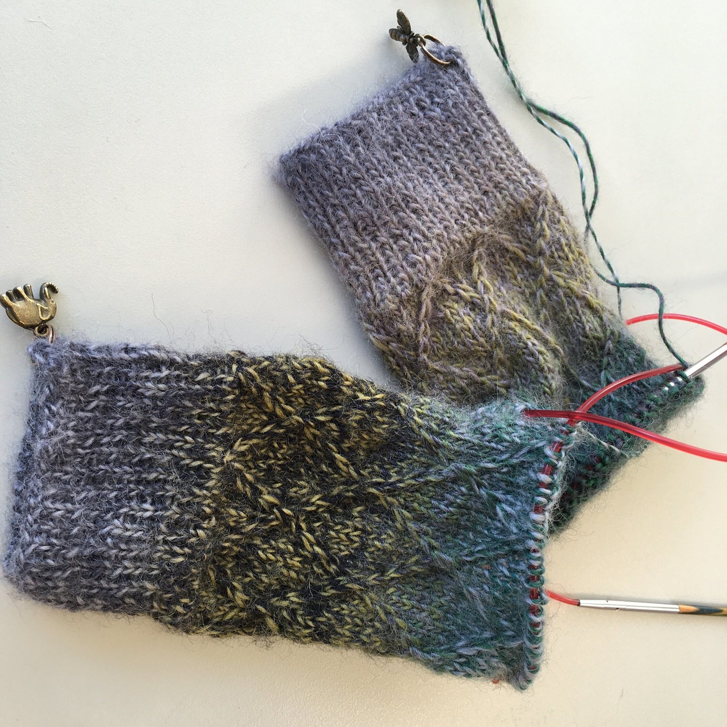 Beth’s Wristwarmers - PATTERN